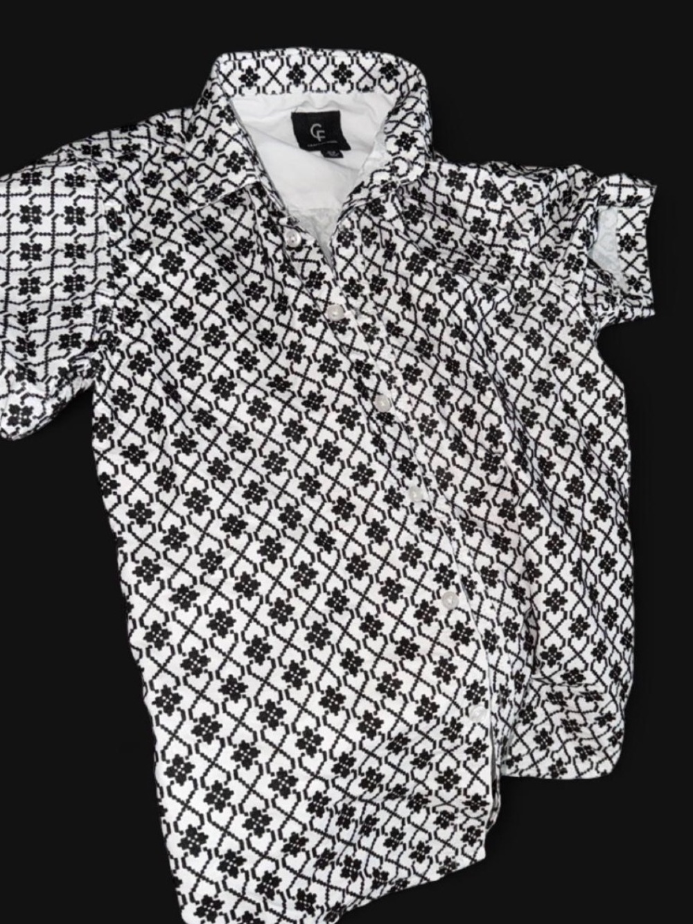 C&C California Black and White Patterned Button-Down Shirt